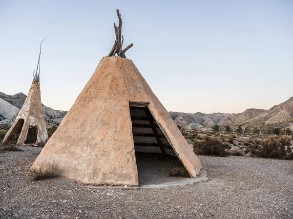Wspaniały Widok Tipi Tradycyjny Dom Plemion Północnoamerykańskich Plan Filmowy Mini — Zdjęcie stockowe
