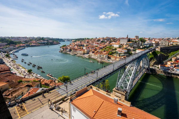 葡萄牙波尔图 波尔图和盖亚与杜罗河的壮观全景 以美酒闻名世界的空中景观 — 图库照片