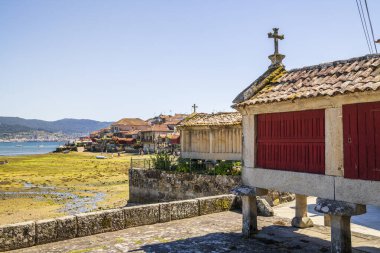 Geleneksel eski ambar Combarro, İspanya, Galiçya