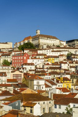 Şehrin varoşlarına yukarıdan bak, Coimbra.