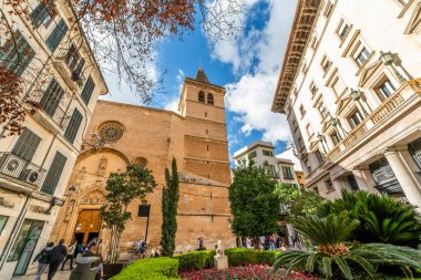 Palma de Mallorca, İspanya - 30 Ekim 2023: Fotoğraf: Iglesia de Santa Catalina, İspanya