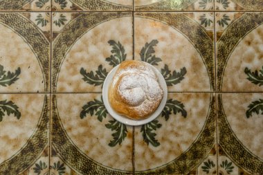 Lezzetli Mayorka spesiyalitesinin fotoğrafı ensaimada, Palma de Mallorca, İspanya, Avrupa