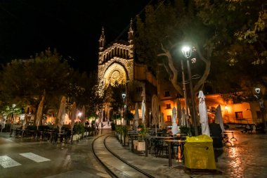 Soller, Mallorca, İspanya, Avrupa 'nın güzel gece manzarası