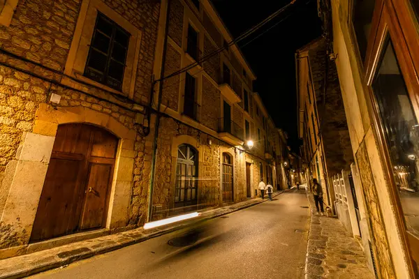 Soller, Mallorca, İspanya, Avrupa 'nın güzel gece manzarası