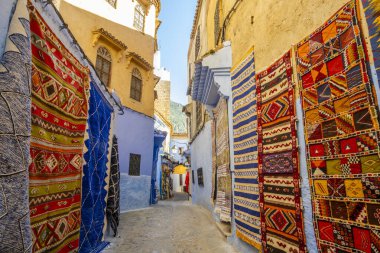 Şef Chaouen Caddesi, Fas 'taki kilimler.