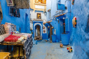 Chefchaouen, Fas 'taki evlerin sokak manzarası