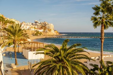 İspanya, Kuzey Afrika 'daki tarihi kale Ceuta' dan yakalanan Ceuta sahil şeridinin güzel manzarası