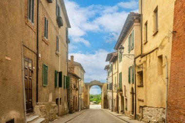 Castiglione del Lago, Perugia, Umbria, İtalya 'daki güzel sokak manzarası