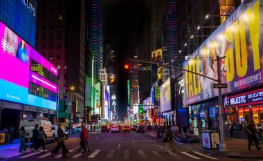  New York, ABD - 15 Mayıs 2024 Gece Times Meydanı, ABD