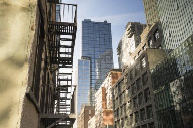 Yangın çıkışı ve New York, ABD 'deki binalar.
