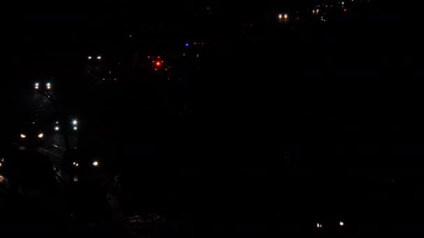 Policía Ambulancia Carretera Nocturna Accidente Autopista Por Noche Bajo Lluvia — Vídeos de Stock