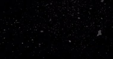 Yılbaşı kar taneleri tepeden yağıyor, kış tatili xmas etkinliği siyah üzerine