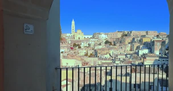 Urlaub, Sommer, Panorama des historischen Steins von Matera, Kulturhauptstadt Europas 2019, Konzept für Kultururlaub und Tourismus in — Stockvideo