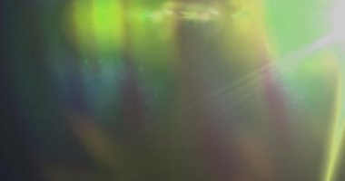 çok renkli optik lens ışık sızıntıları, soğuk sıcak renkli optik lens siyah üzerinde renk parlamaları