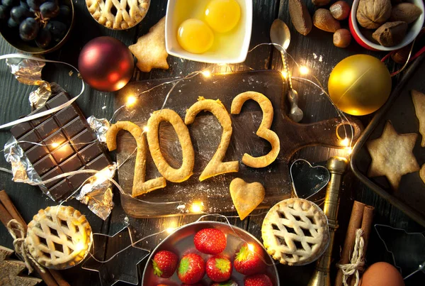 2023 Gemaakt Met Gebak Verse Bakingrediënten Decoratieve Verlichting — Stockfoto