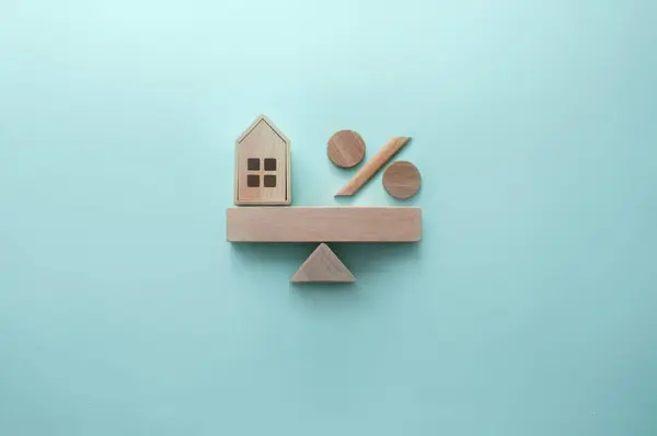 Мініатюрний Будинок Відсотковий Знак Збалансовані Пилковому Стокове Фото