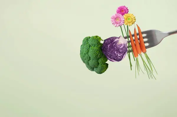 Detailní Záběr Vidličky Čerstvě Pěstovanými Ekologickými Potravinami Klíčovými Složkami Včetně Stock Obrázky