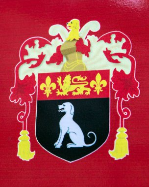 Suffolk, İngiltere - 28 Ekim 2023: Suffolk, İngiltere 'deki Sudbury kasabasının arması veya armasının yakın çekimi.