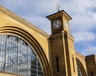 Londra, İngiltere 'deki Kings Cross Tren İstasyonu' nun dışı..