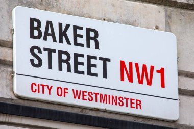 Londra, İngiltere - 4 Mart 2024: Londra, İngiltere 'de Baker Caddesi için bir sokak tabelasına yakın çekim.