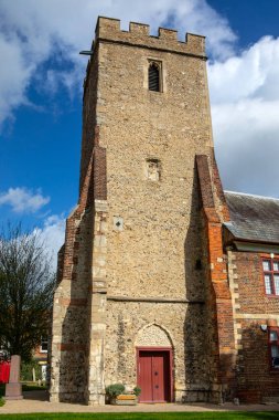 İngiltere 'nin Essex kentindeki Maldon kasabasındaki St. Peters Kilisesi' nin kulesi. Kule artık Thomas Plumes Kütüphanesi 'nin bir parçası..