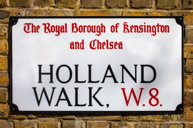 Londra, İngiltere - 30 Mart 2023: Londra, İngiltere 'de Kensington ve Chelsea Kraliyet Borough' da Holland Walk için bir sokak tabelası.