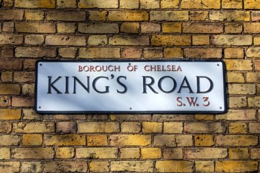 Chelsea, Londra, İngiltere 'de Kings Road için bir sokak tabelası..