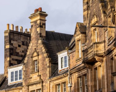 İskoçya, İngiltere 'de Edinburgh' un eski kasabasındaki güzel binalar..