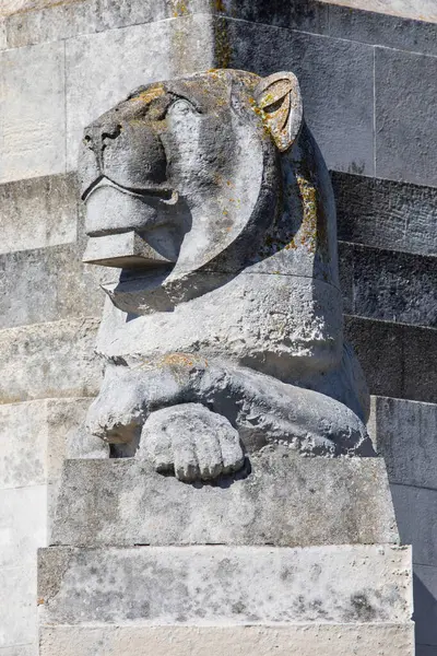 Stock image Portsmouth, UK - September 4th 2023: Lion statue at the Portsmouth Naval Memorial in the UK, dedicated to British and Commonwealth sailors lost in the world wars.