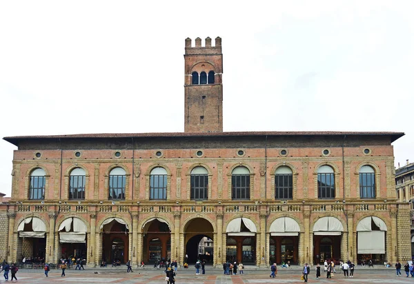 Budynek Galerią Piazza Maggiore Którym Mieści Się Również Biuro Turystyczne — Zdjęcie stockowe