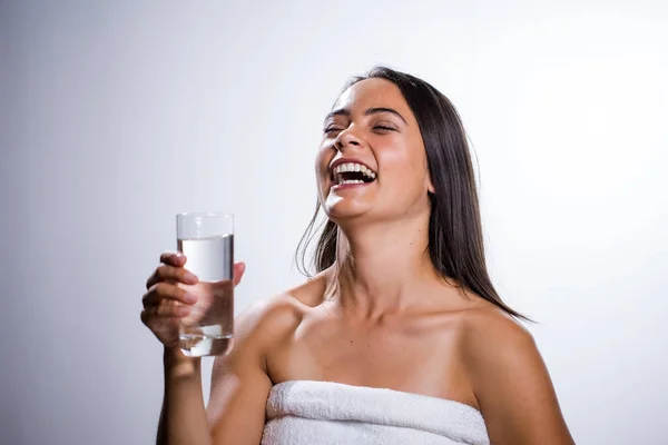 Beautiful Young Woman Takes Moment Hydrate Water Shot Studio White — Stock Photo, Image