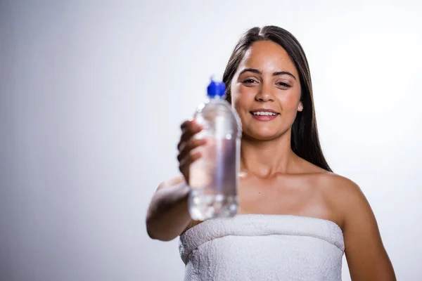 Beautiful Young Woman Takes Moment Hydrate Water Shot Studio White — Stock Photo, Image