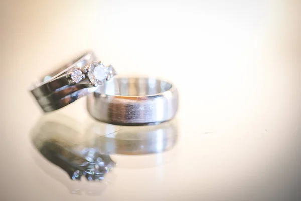Tento Ohromující Detailní Obraz Snubních Prstenů Zachycuje Krásu Symboliku Milované — Stock fotografie
