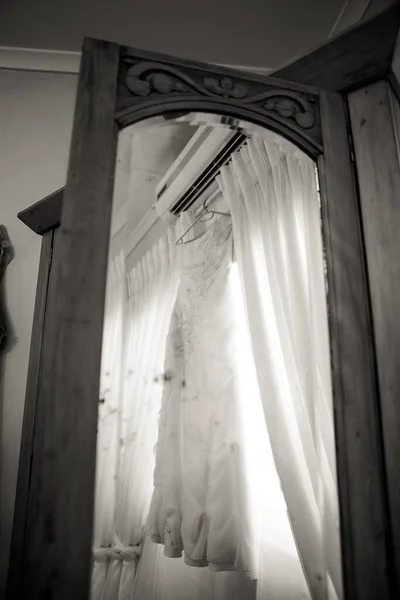 Захоплююче Зображення Демонструє Весільну Сукню Складними Деталями Сфотографованими Творчими Унікальними — стокове фото