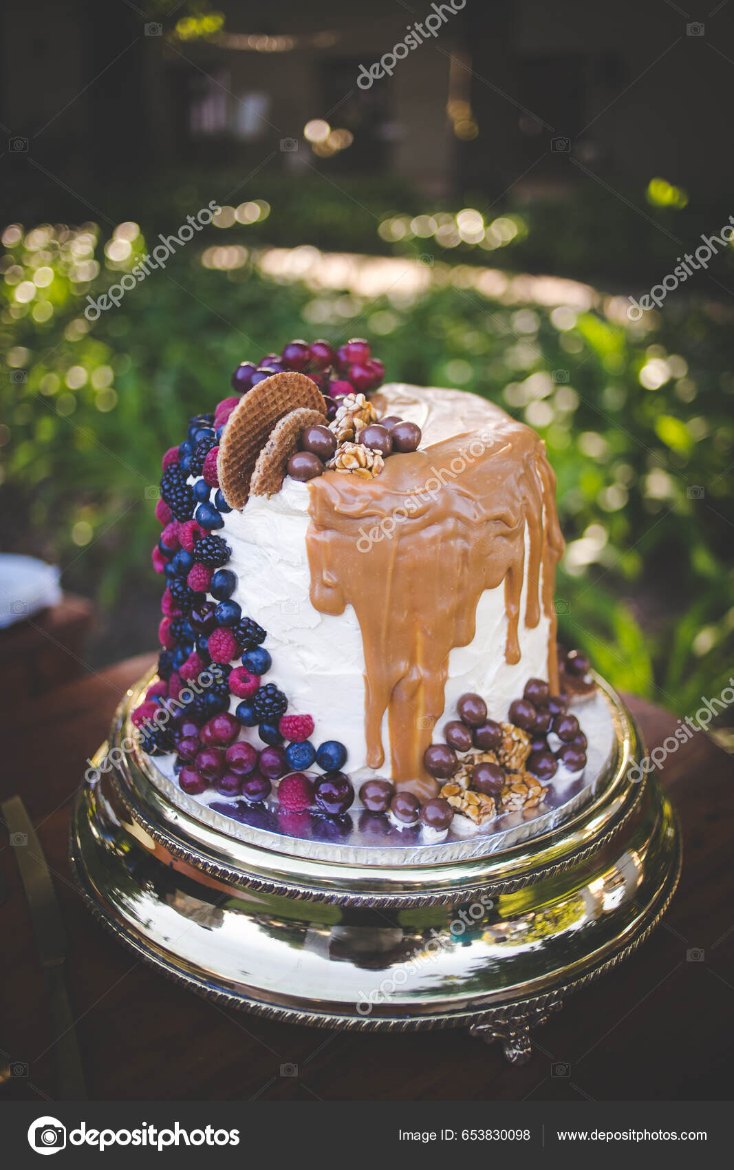 A plentiful array of cakes with a … – License Images – 11166422 ❘ StockFood