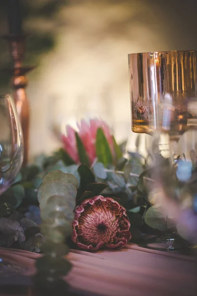 Esta Imagem Cativante Mostra Decoração Elegante Arranjos Florais Deslumbrantes Casamento — Fotografia de Stock