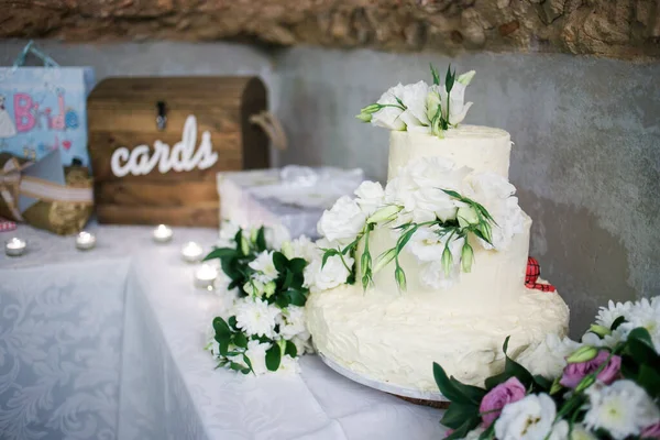 Dieses Bild Zeigt Eine Vielzahl Atemberaubender Hochzeitstorten Die Von Abgestuften — Stockfoto