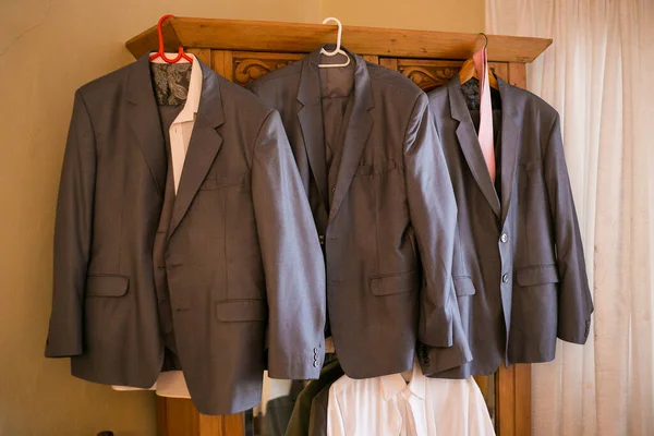 Dieses Fesselnde Bild Zeigt Die Hochzeitskleidung Des Bräutigams Einschließlich Anzug — Stockfoto