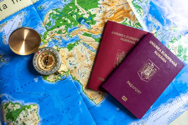 Passaportes Mapa Para Viajar Bússola Velha Mapa — Fotografia de Stock