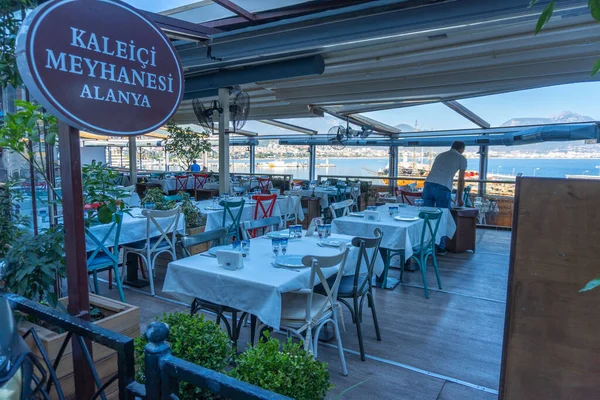 Alanya Daki Restoran Akdeniz Manzaralı Restoran Masaları Türkiye — Stok fotoğraf