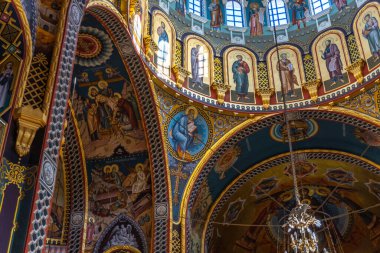 Arad Arad Romanya - 01 Ekim 2023: Romanya 'nın Arad kentindeki Ortodoks Kutsal Üçlü Katedrali' nde.