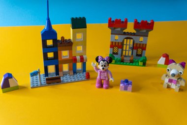 Arad, Romanya - 2 Şubat 2025: Lego ürünü Minnie mouse City 