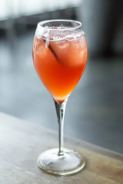 Blood Orange Prosecco Wine Spritzer Mimosa Cocktail — Stock Photo, Image