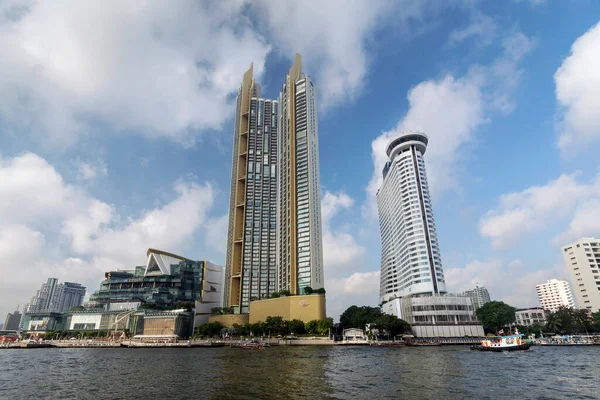 Bangkok Chao Praya Rio Edifícios Modernos Barco Balsa Tailândia Imagens De Bancos De Imagens