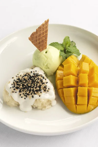 Mango Con Riso Appiccicoso Gelato Pandan Thai Famoso Dessert — Foto Stock