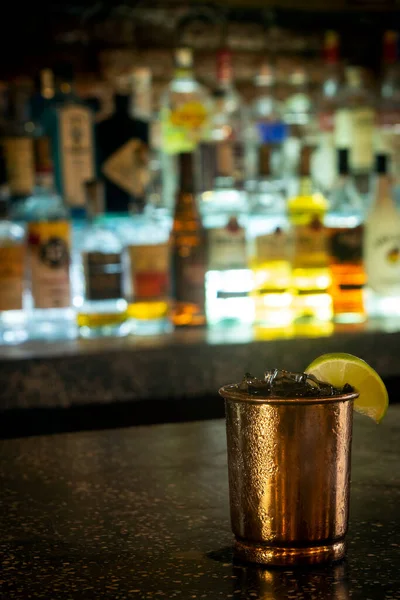 Moscow Mule Cocktail Copper Mug Interior Bar Counter 图库照片