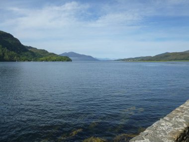 İngiltere 'deki Eilean Donan gelgit adasının manzarası