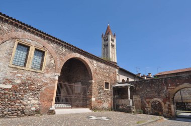 Basilica di San Zeno namı diğer San Zeno Maggiore veya San Zenone Verona, İtalya