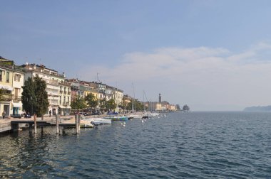 SALO, İTALYA - CIRCA MARCH 2023: liman manzarası