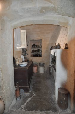 Matera, İtalya 'daki Sassi di Matera' daki mağara evi.